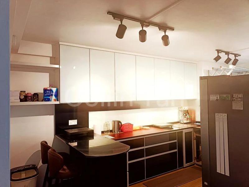 5 Room (5I) HDB for Sale in  707 Hougang Avenue 2 - Image 1